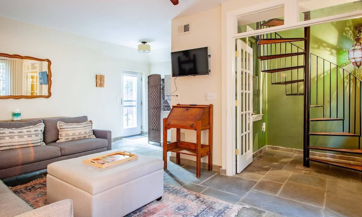 Photo of Livingroom in Stanton Park