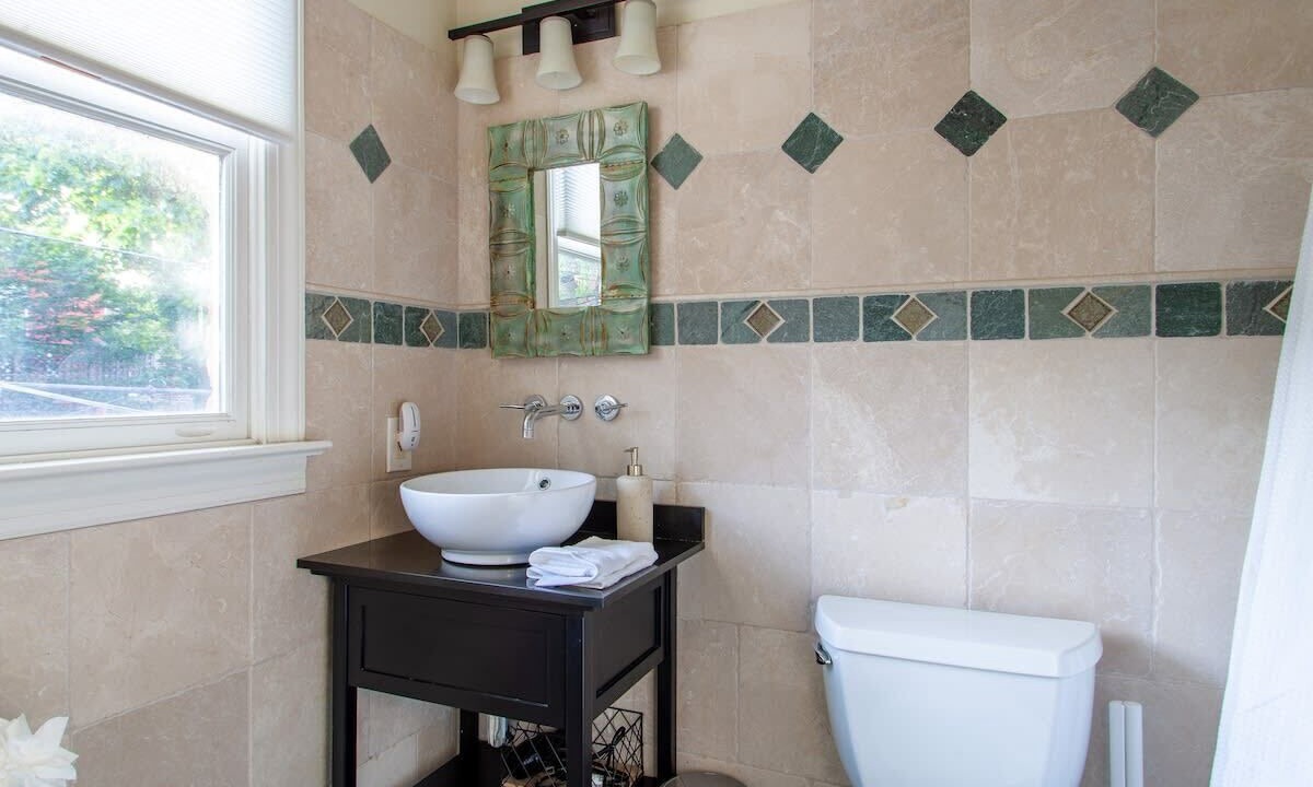Photo of Bathroom in Stanton Park