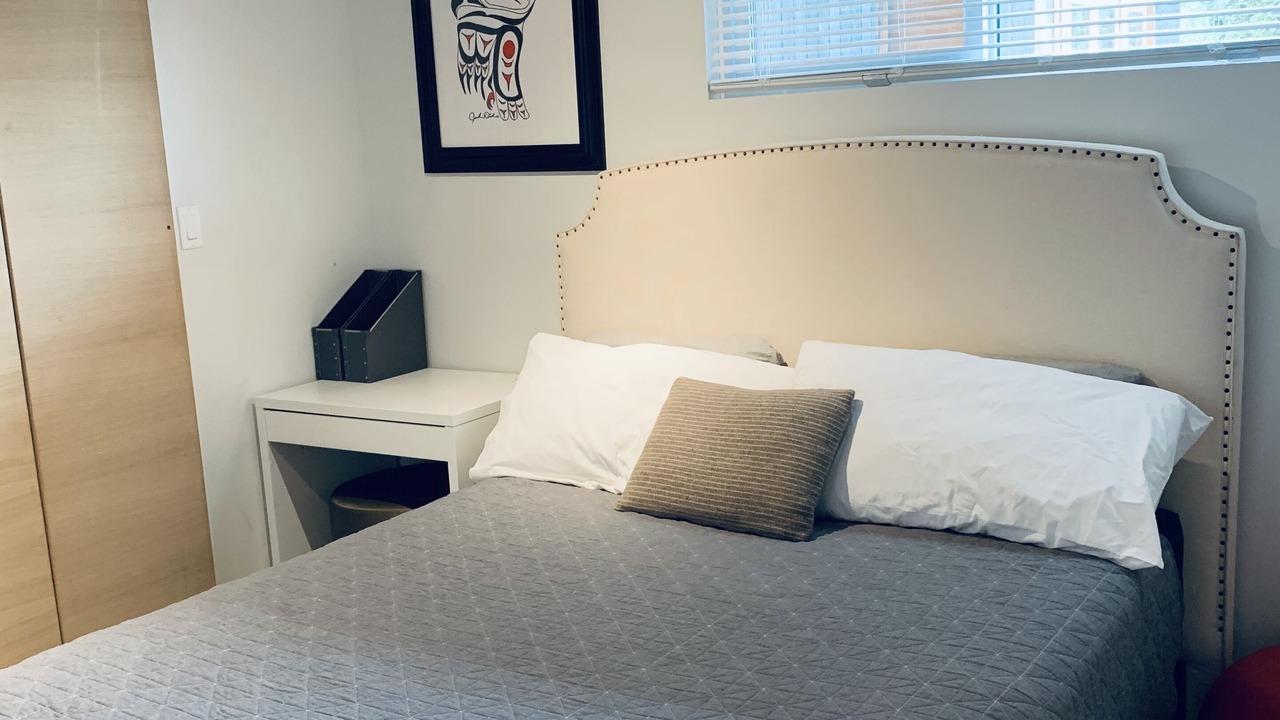 Photo of Bedroom in Deep Cove