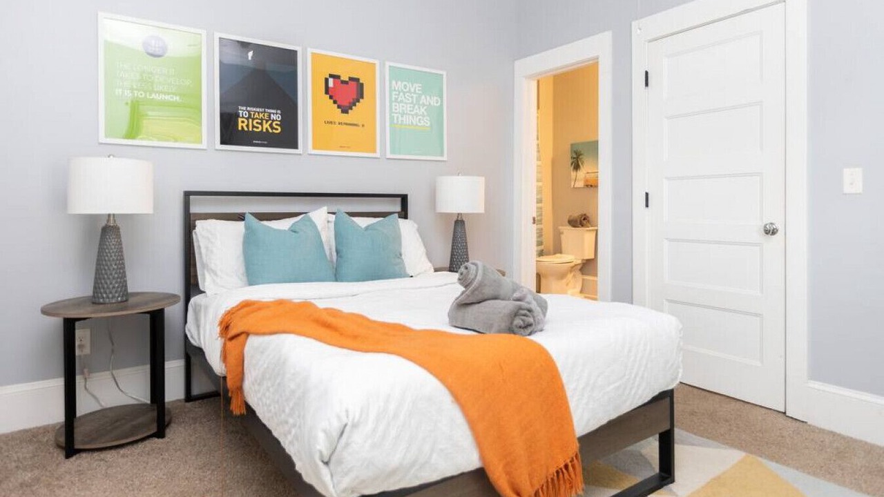 Photo of Bedroom in Villa Heights
