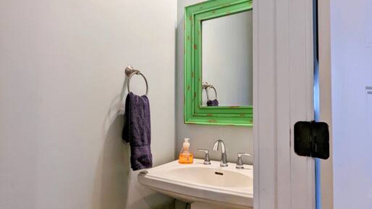 Photo of Bathroom in Villa Heights