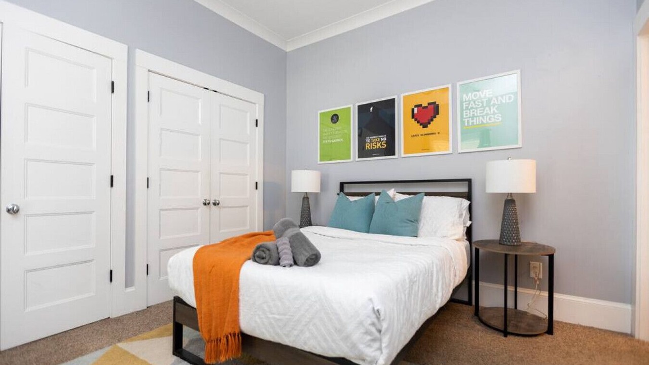 Photo of Bedroom in Villa Heights