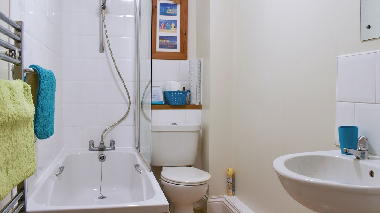 Photo of Bathroom in West Cliff