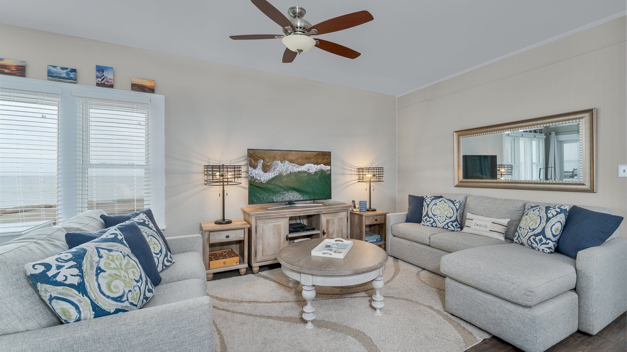 Photo of Livingroom in Avon