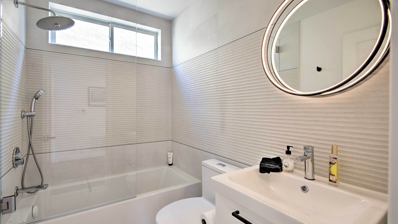 Photo of Bathroom in Hollywood Beach