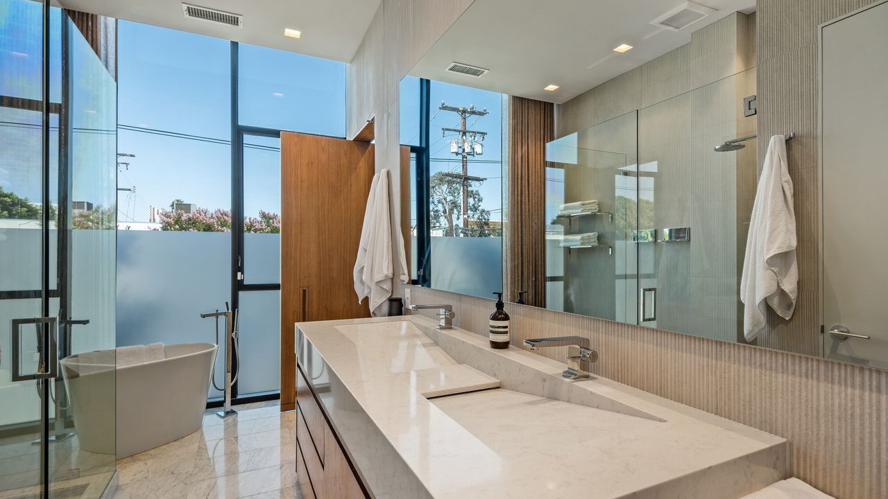 Photo of Bathroom in Ocean Park