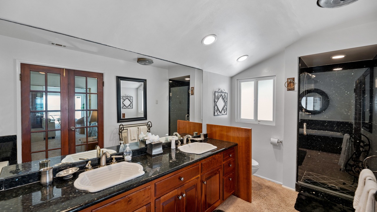Photo of Bathroom in Oxnard Shores