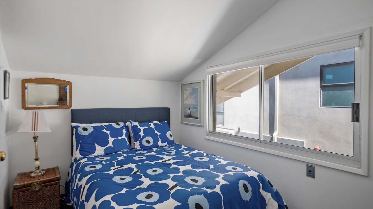 Photo of Bedroom in Oxnard Shores