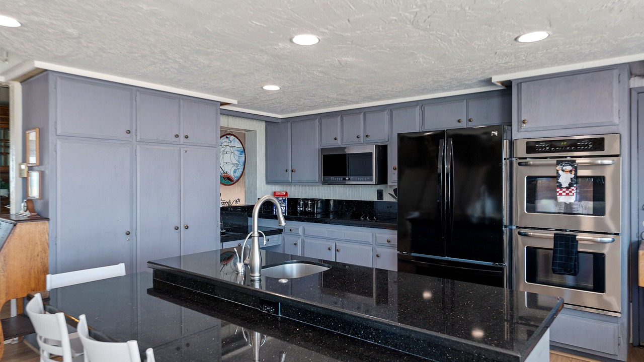 Photo of Kitchen in Oxnard Shores