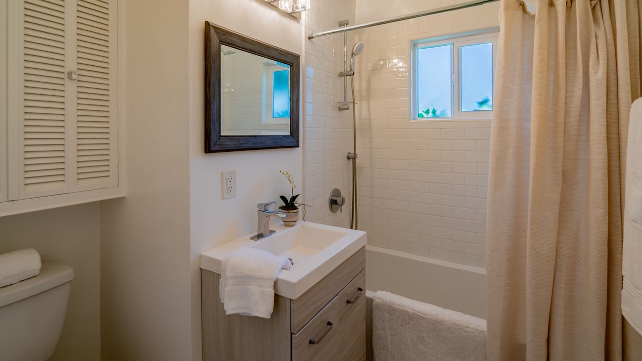 Photo of Bathroom in West Mesa