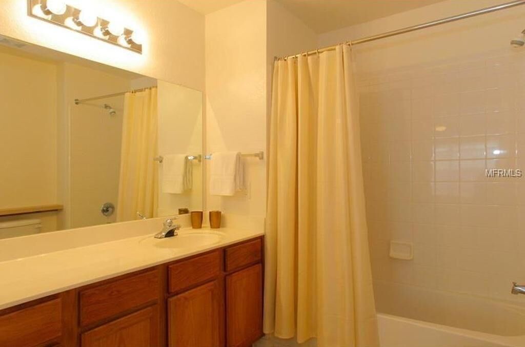 Photo of Bathroom in Venetian Bay Villages