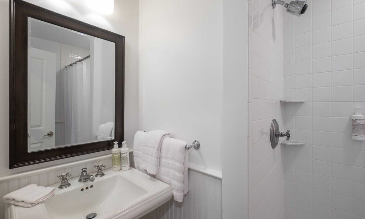 Photo of Bathroom in East Hampton North
