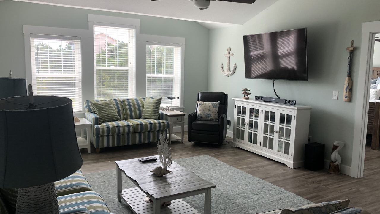 Photo of Livingroom in Avon