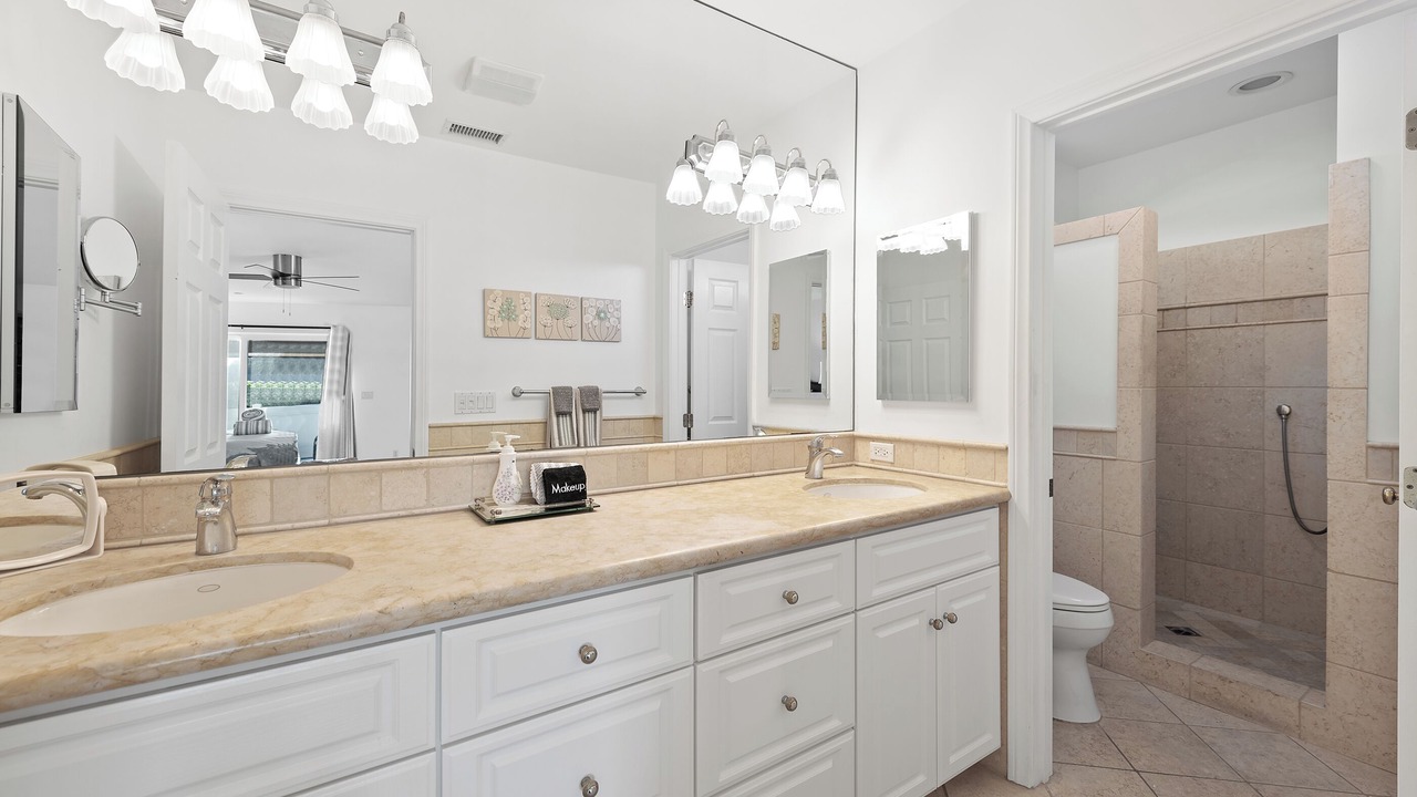 Photo of Bathroom in Pierpont Bay