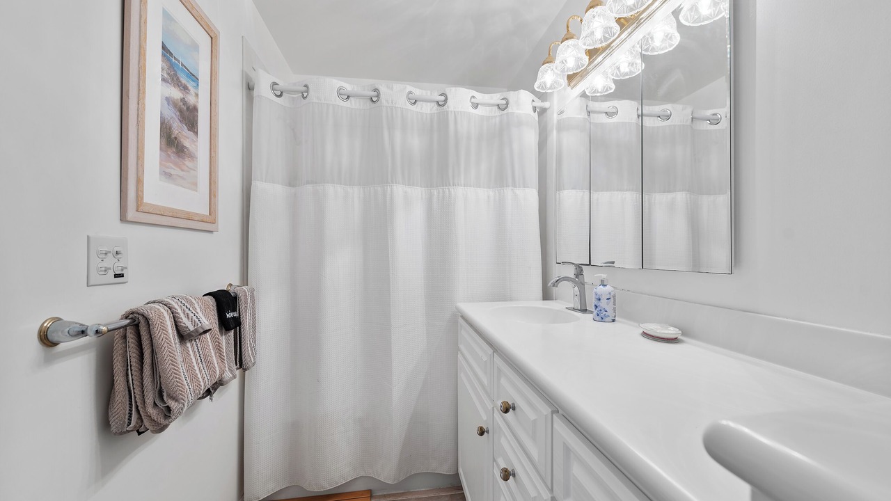 Photo of Bathroom in Pierpont Bay