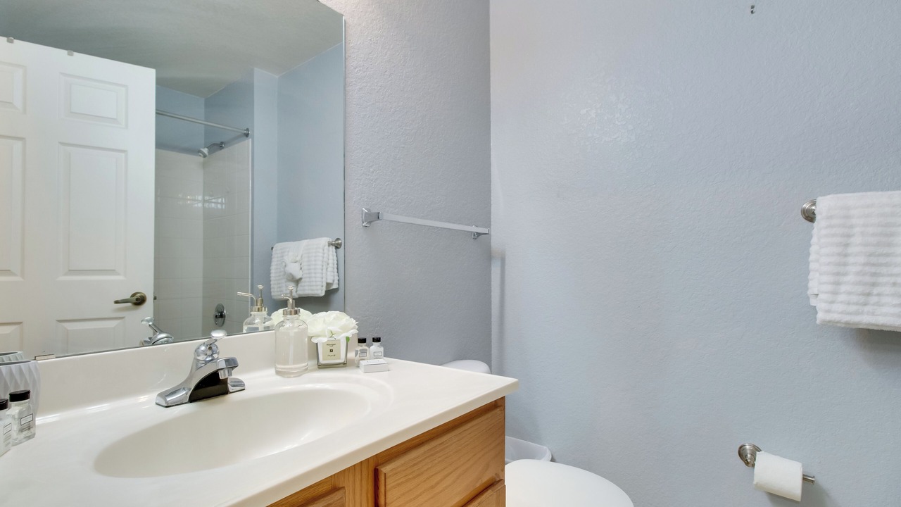 Photo of Bathroom in Venetian Bay Villages