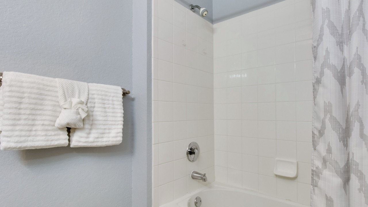 Photo of Bathroom in Venetian Bay Villages