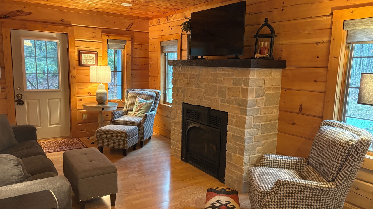 Photo of Livingroom in Baileys Harbor