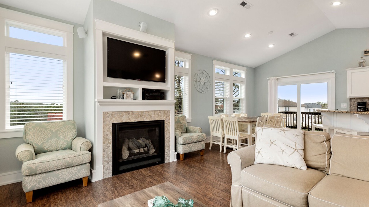 Photo of Livingroom in Monteray Shores