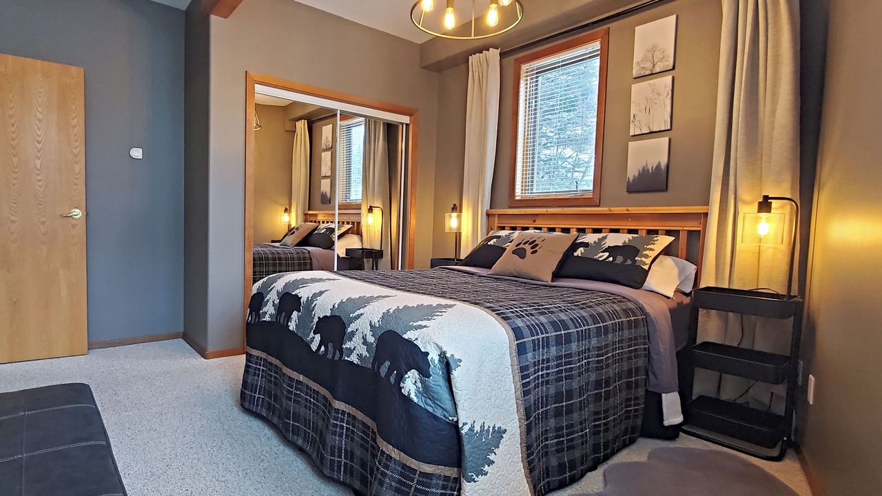 Photo of Bedroom in Sunburst Estates