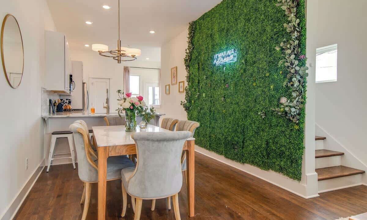 Photo of Bedroom in Hillsboro West End