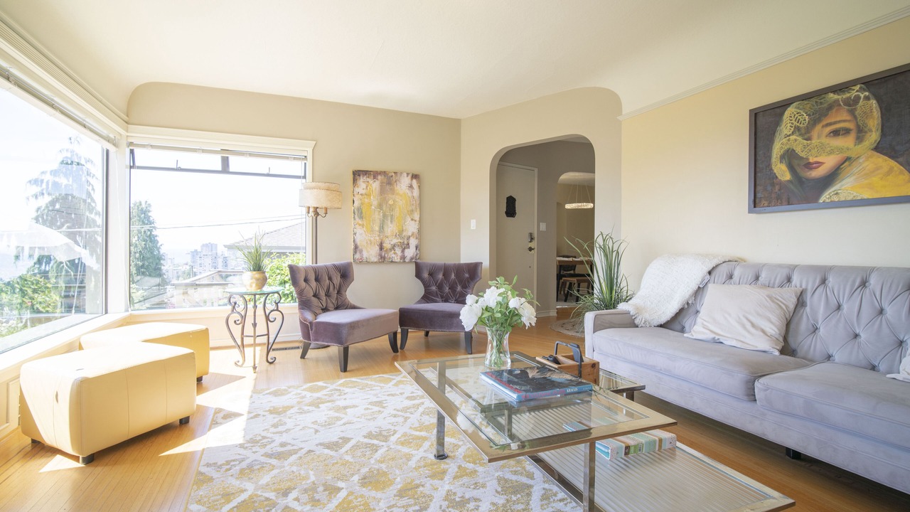 Photo of Livingroom in West Vancouver