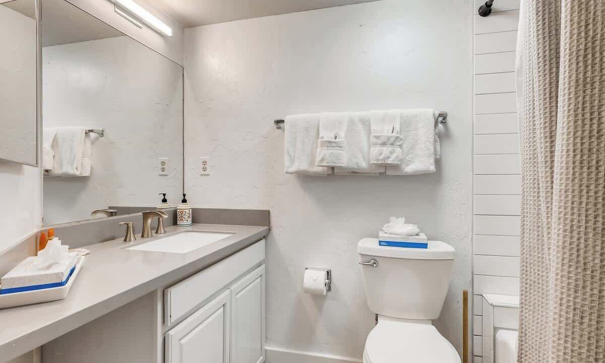 Photo of Bathroom in Copper Mountain Village