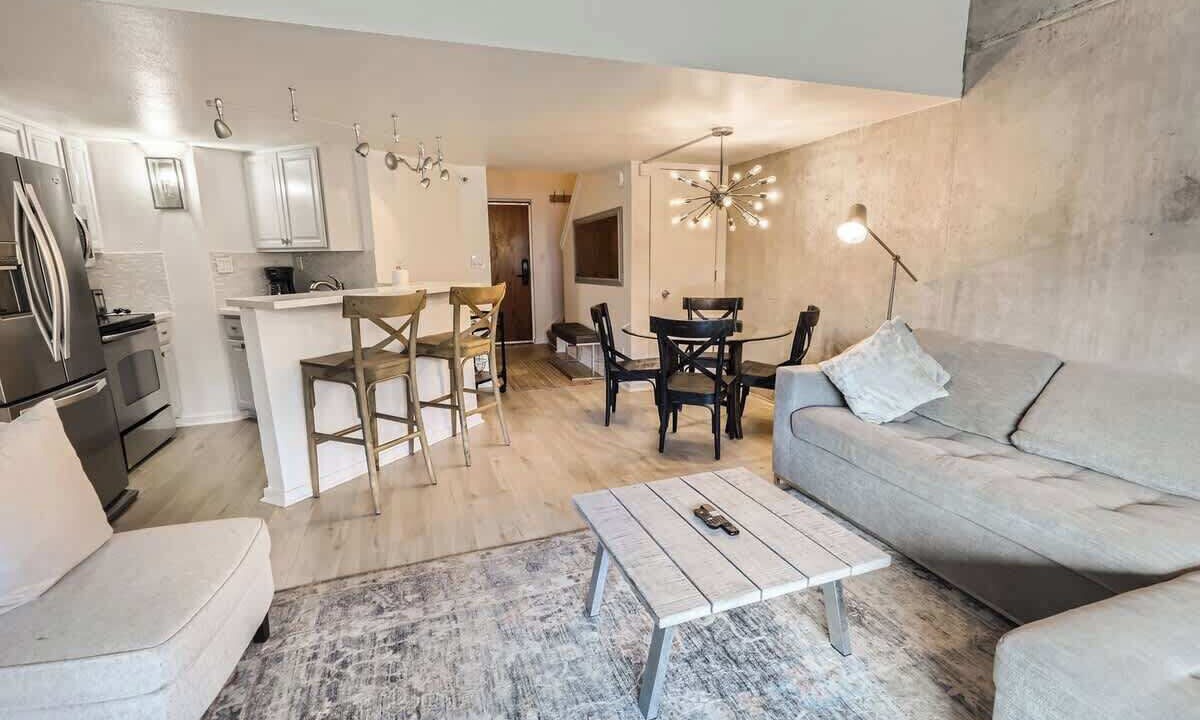Photo of Livingroom in Copper Mountain Village