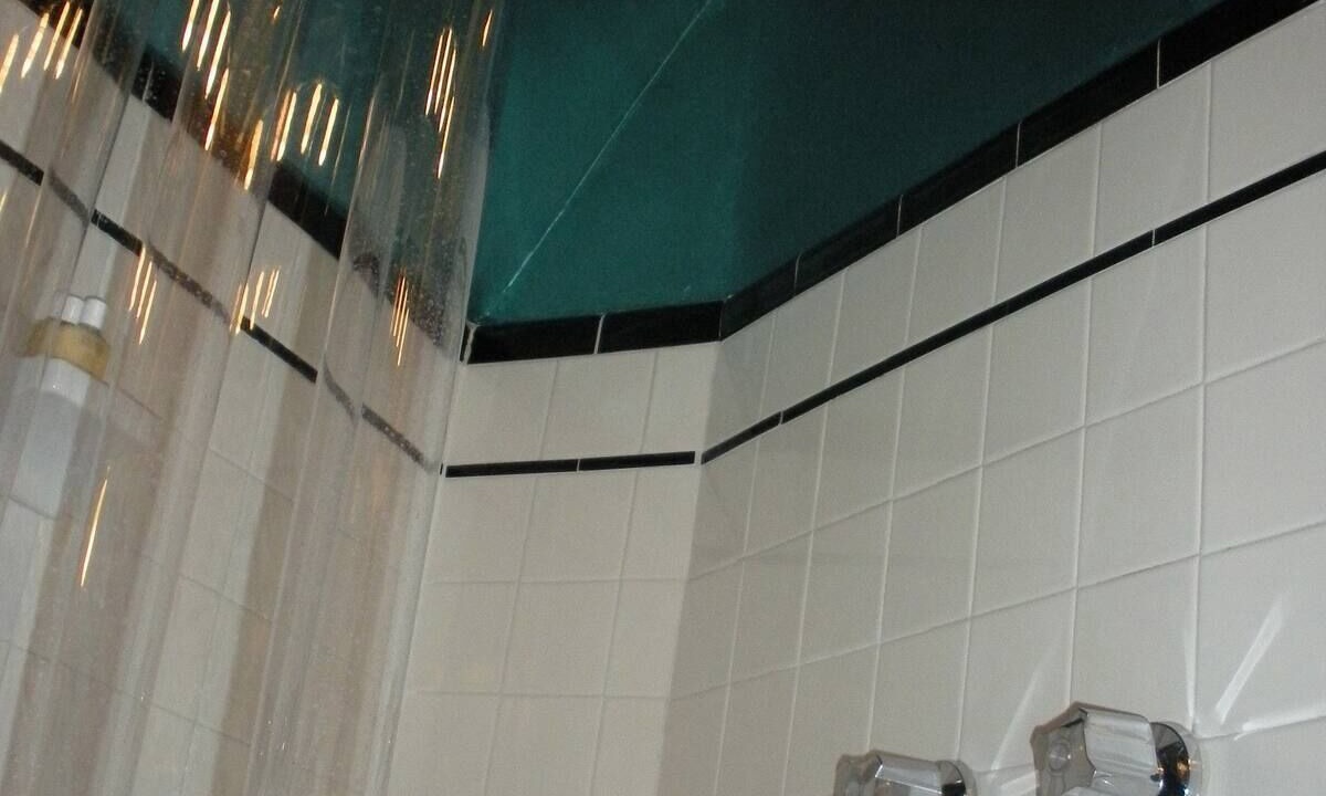 Photo of Bathroom in Connecticut Ave - K Street