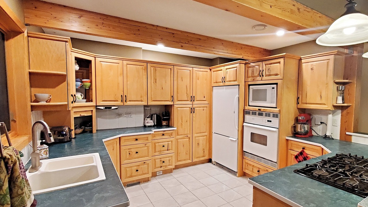 Photo of Kitchen in Sunburst Estates