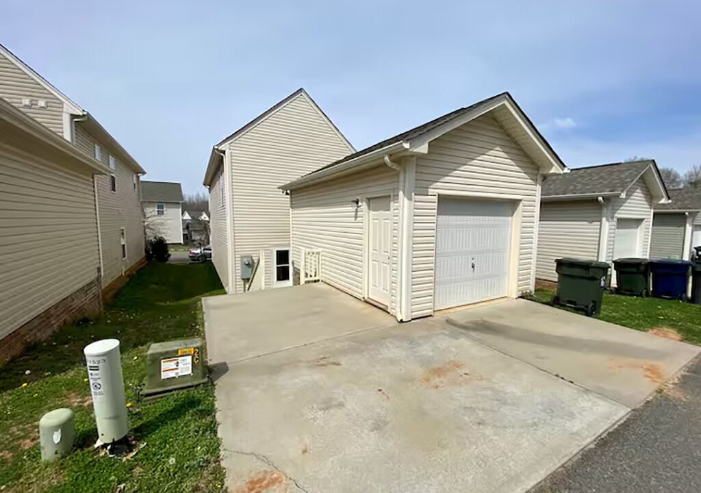 Photo of Outdoor in Huntersville