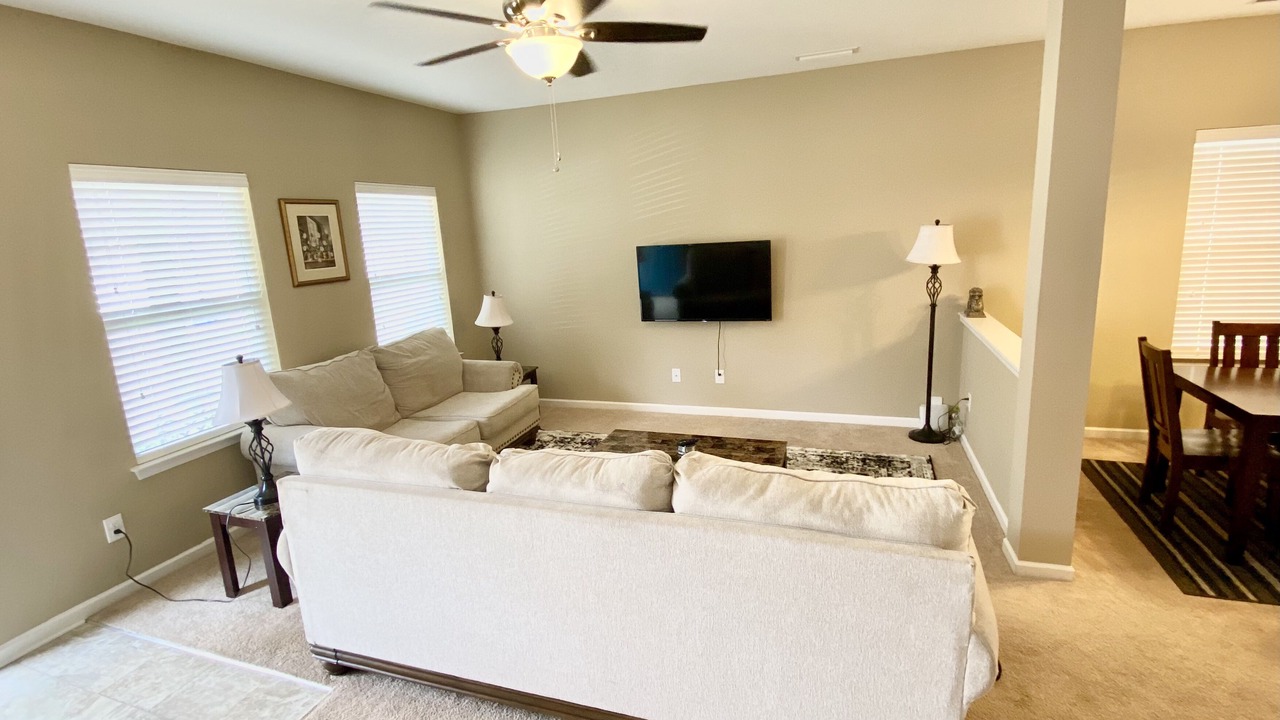 Photo of Livingroom in Huntersville