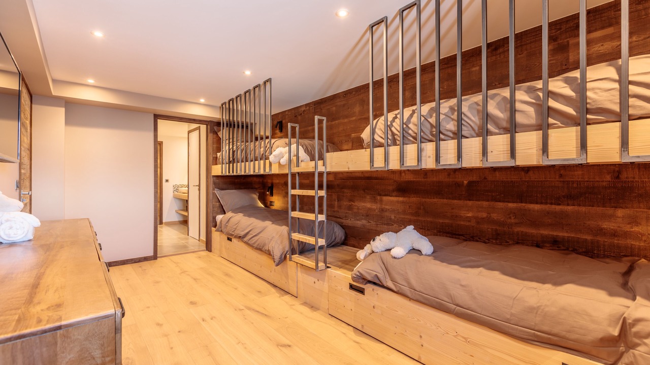 Photo of Bedroom in Arc-1800