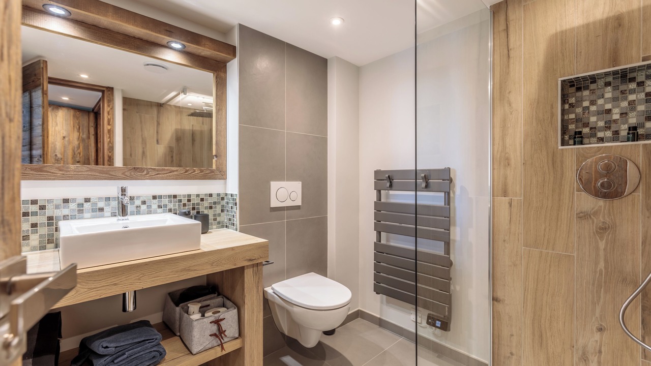 Photo of Bathroom in Arc-1800