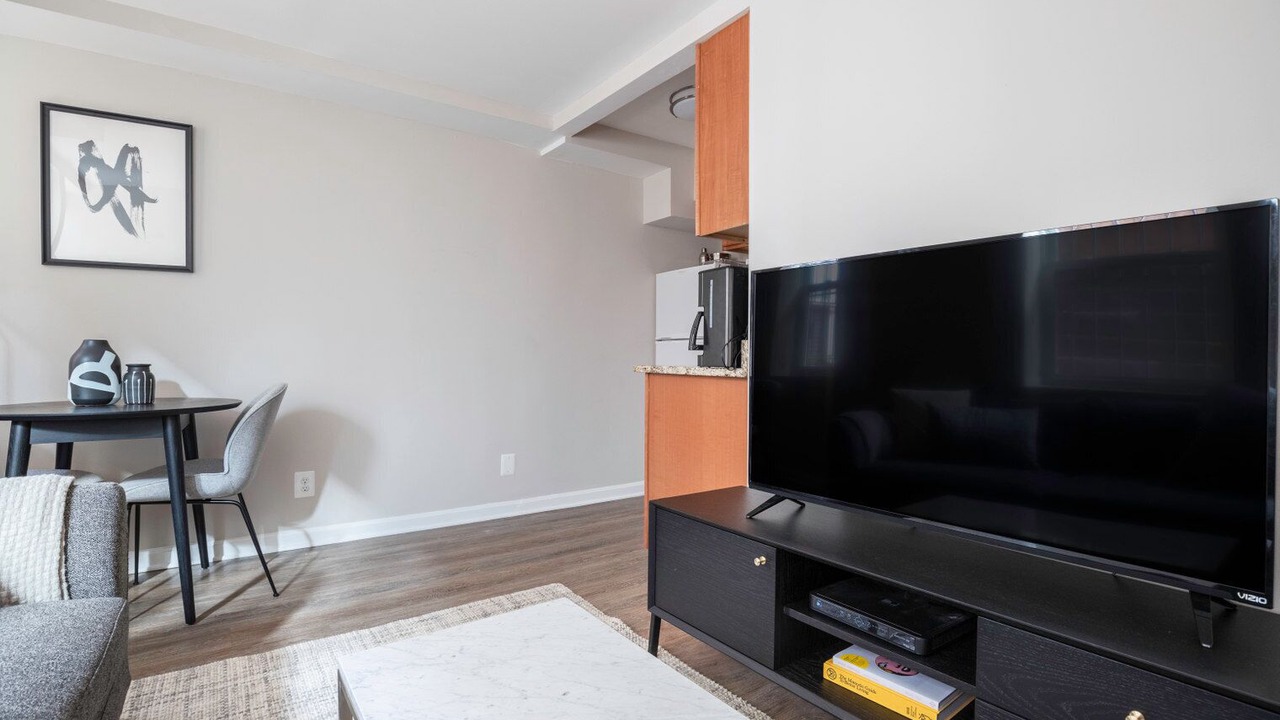 Photo of Livingroom in Adams Morgan