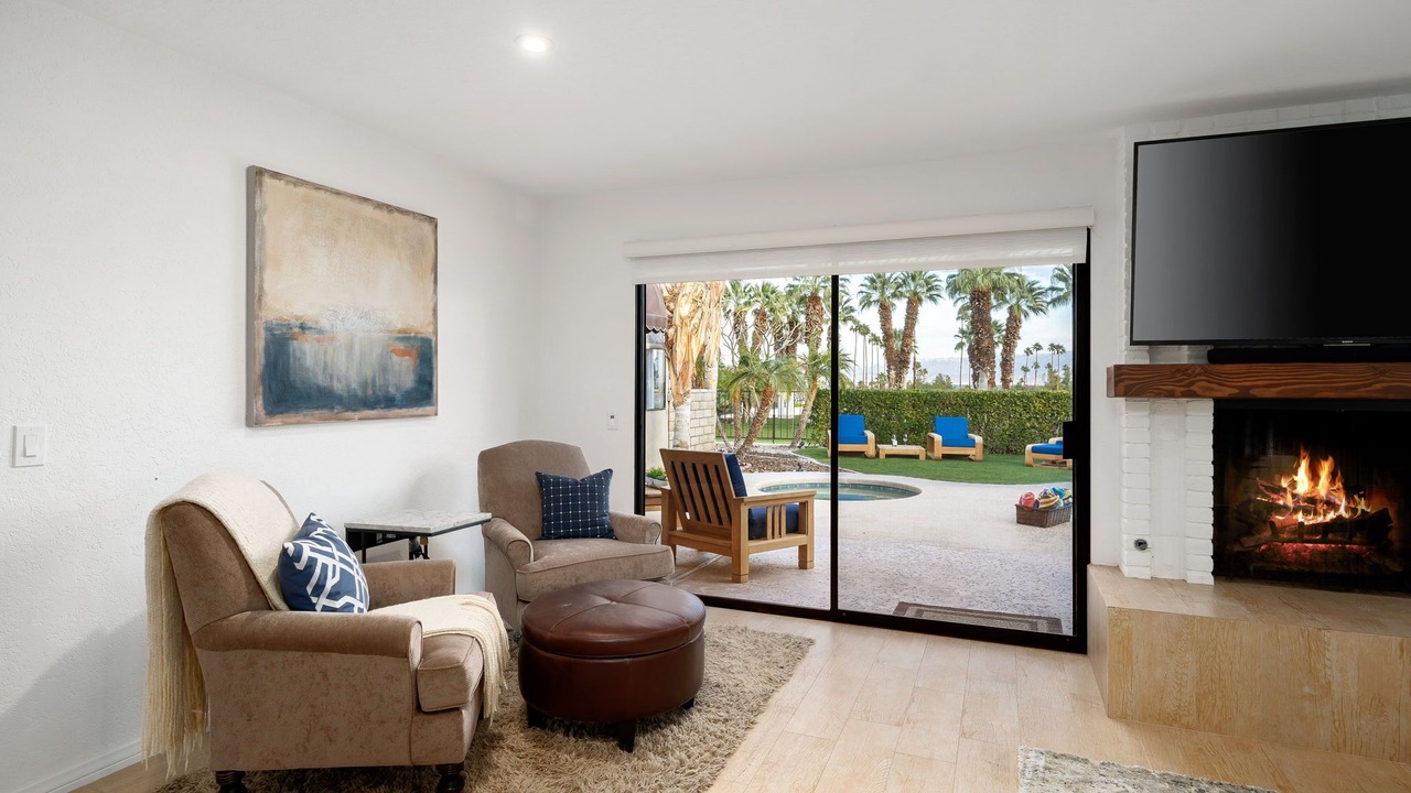 Photo of Livingroom in Palm Desert