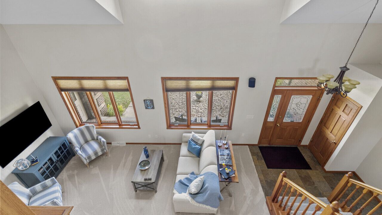 Photo of Livingroom in Black Wolf