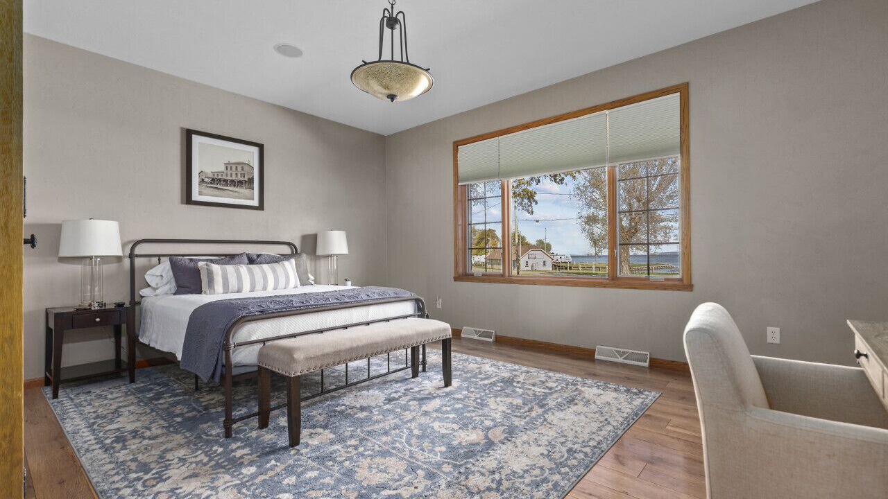 Photo of Bedroom in Black Wolf