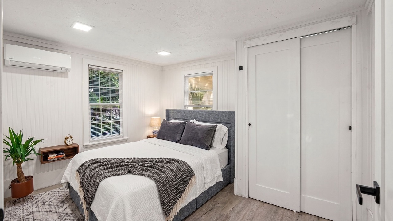 Photo of Bedroom in Sailboat Bend