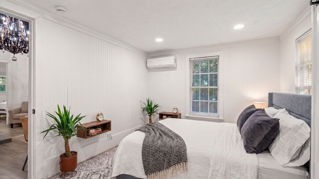 Photo of Bedroom in Sailboat Bend