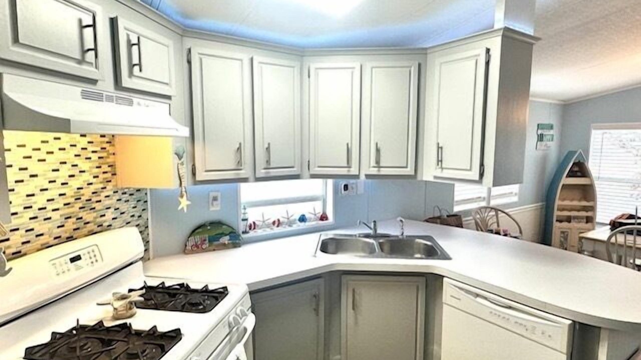 Photo of Kitchen in Assateague Pointe