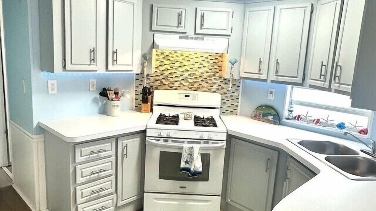 Photo of Kitchen in Assateague Pointe