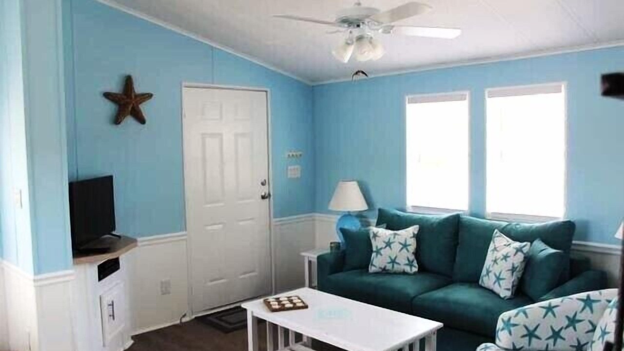 Photo of Livingroom in Assateague Pointe