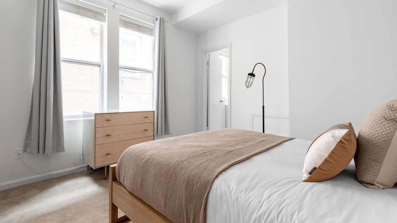 Photo of Bedroom in Adams Morgan