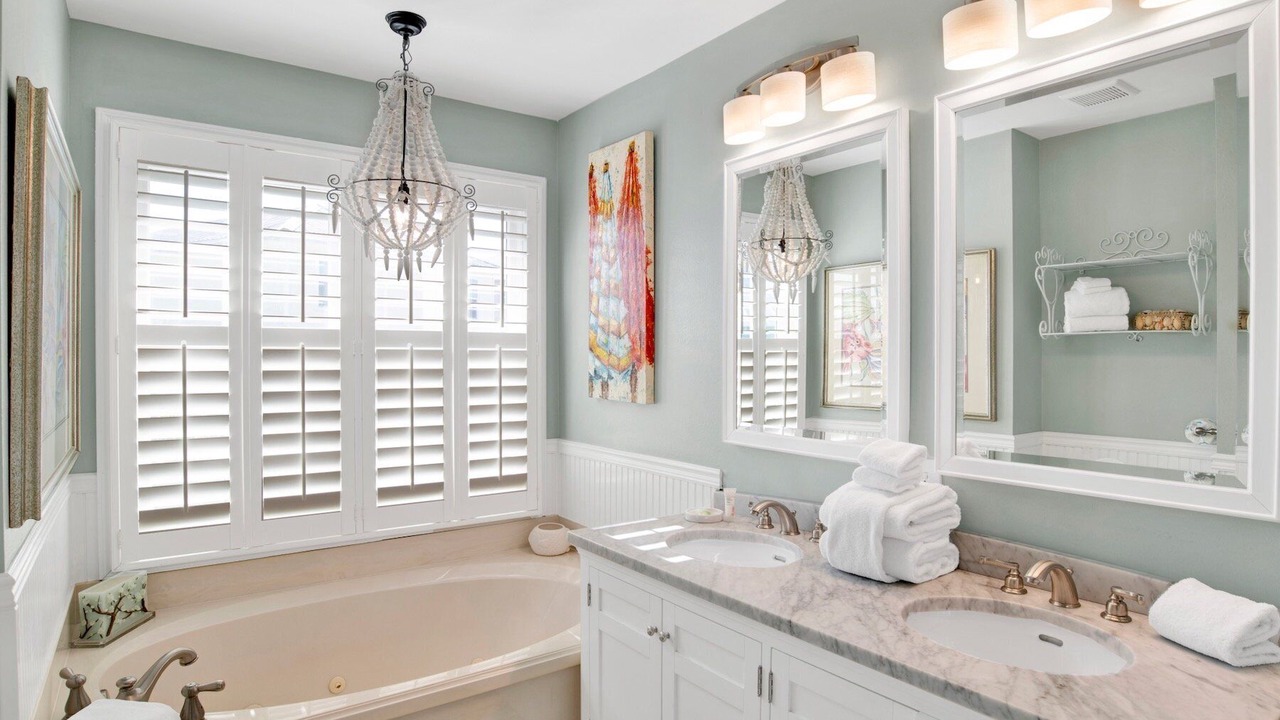 Photo of Bathroom in Orange Beach