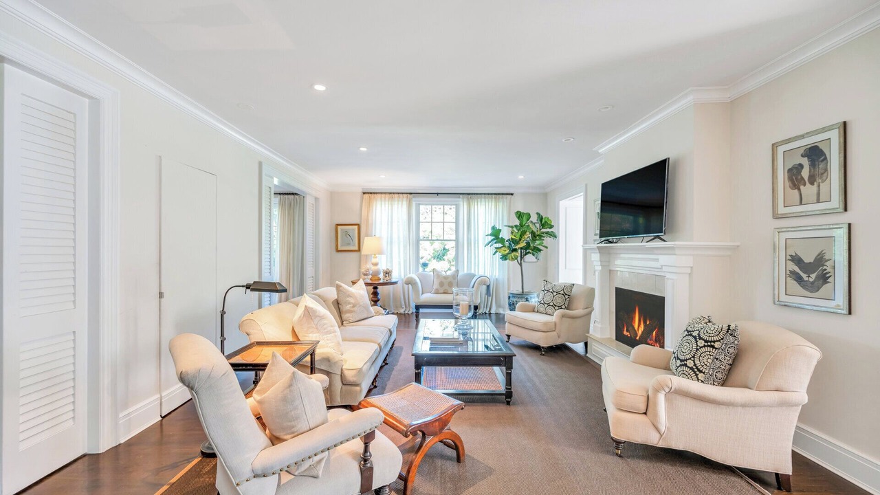 Photo of Livingroom in Bridgehampton