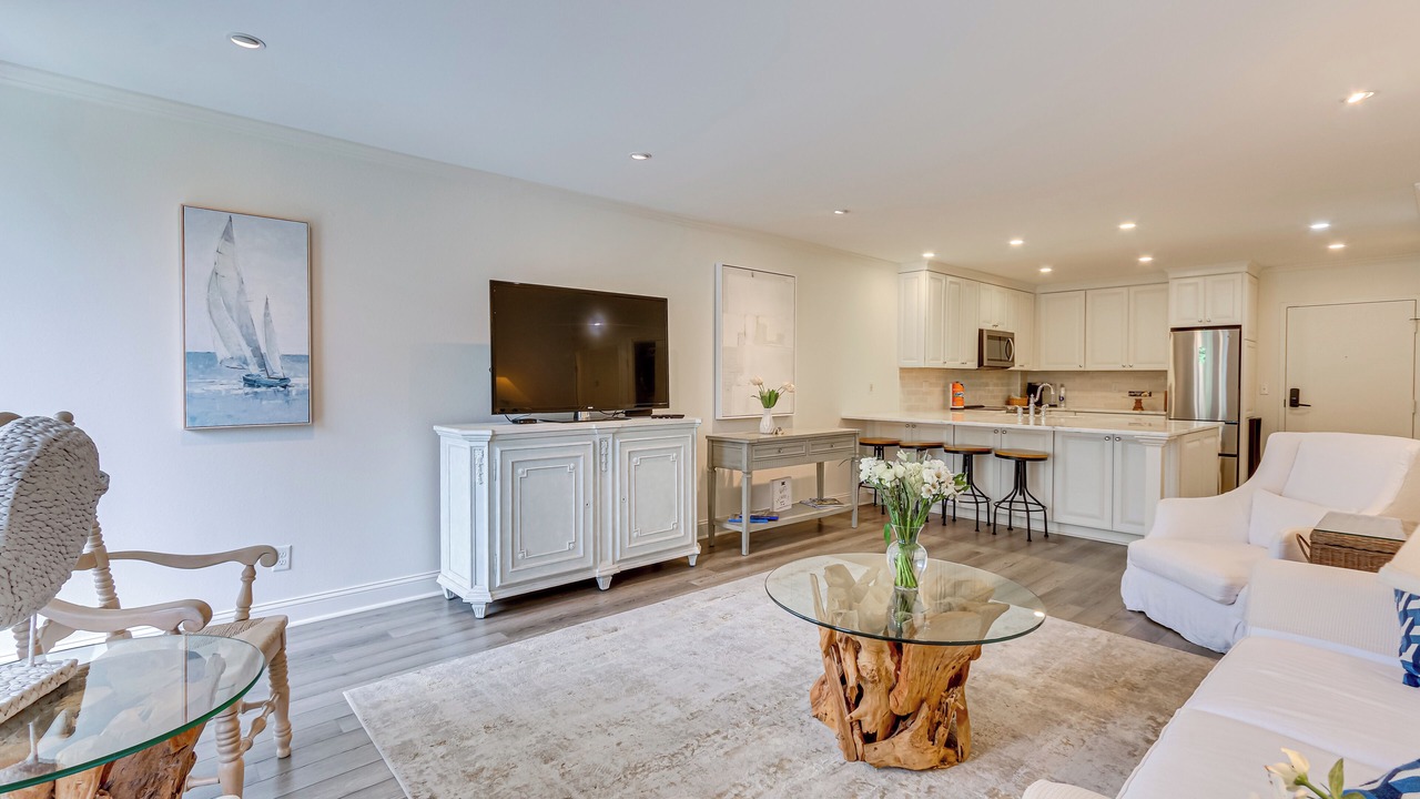 Photo of Livingroom in Harbour Town