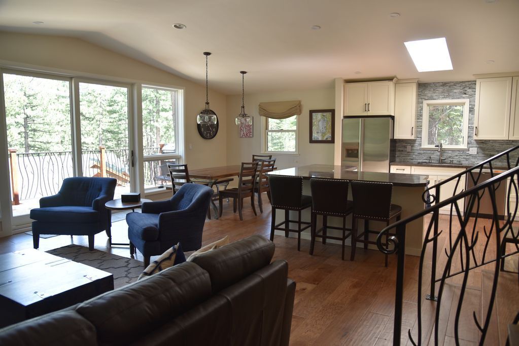 Photo of Livingroom in Montgomery Estates