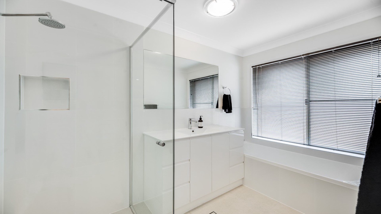 Photo of Bathroom in Warana