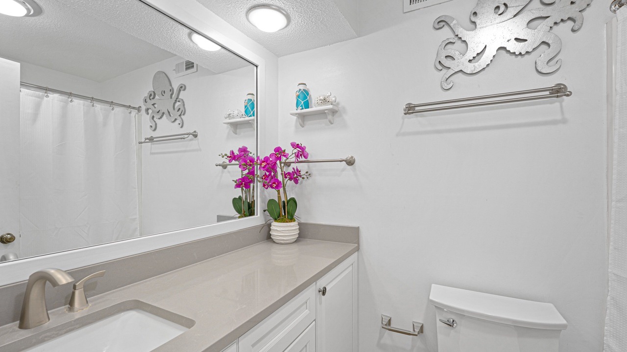 Photo of Bedroom in Night Heron